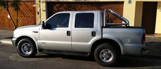 FORD F-250 4.2 XLT 4X2 CD TURBO INTERCOOLER DIESEL 4P MANUAL